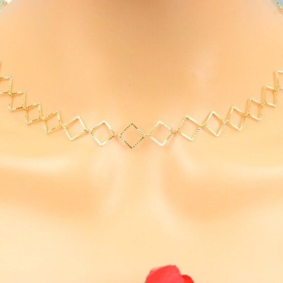 Delicate & Contemporary Necklace Chain, A Lovely Choice for Women, EVCH1705 - Picture 7 of 10